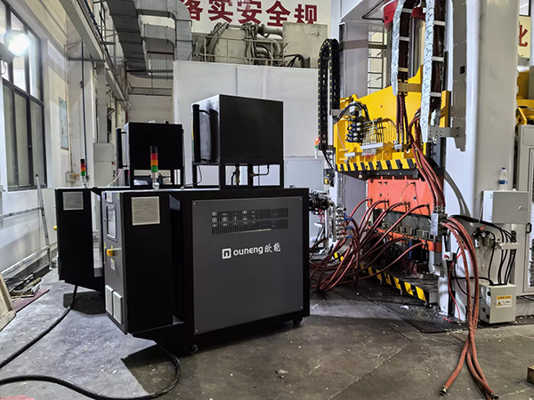液壓機上下?？販豐MC模壓模溫機——應(yīng)用案例