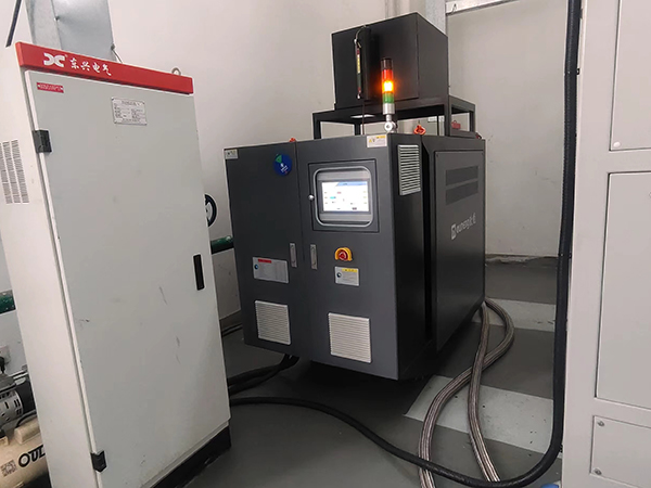 反應(yīng)釜電加熱模溫機